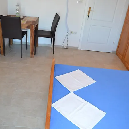 Mara Apartment *